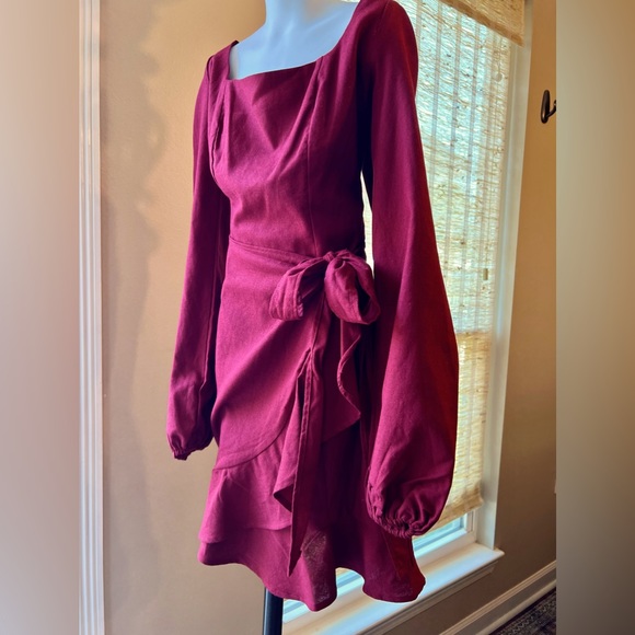 Princess Polly. New without tags. Size 4. - Picture 4 of 7